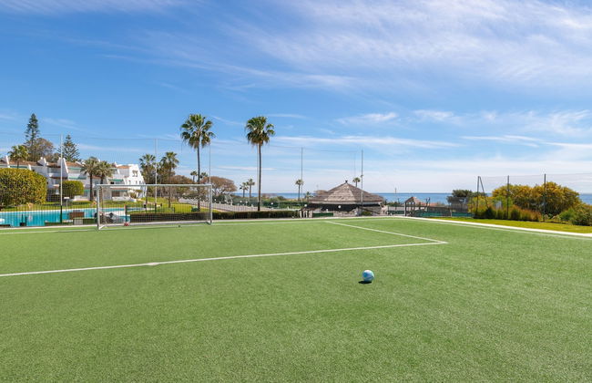 Lunamar in Marbella With 4 Bedrooms and 3 Bathrooms - Foto 2