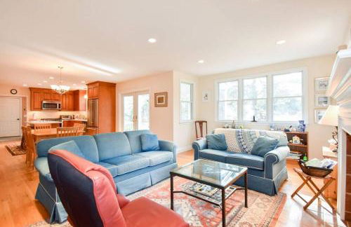 Beautiful Family Home Walk to Beach - Foto 5