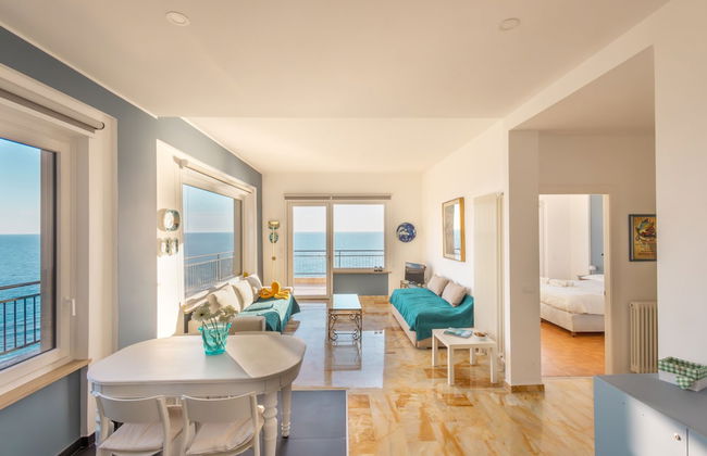 Sky & Sea Apartment by Wonderful Italy - Photo 21