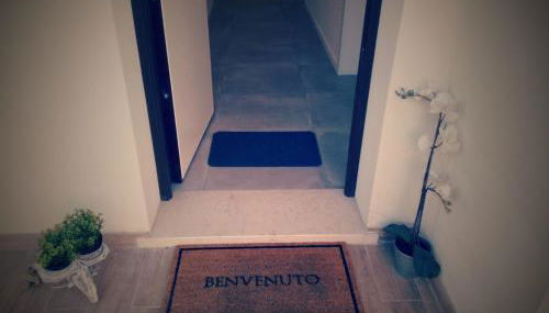 The judas trees - Foto 3