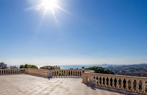 Architectural jewel between sea and mountains - Foto 2