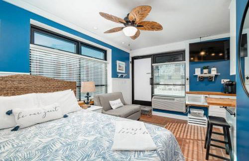 Why Knot Getaway…Rooftop with WaterView! Unit F - Foto 18