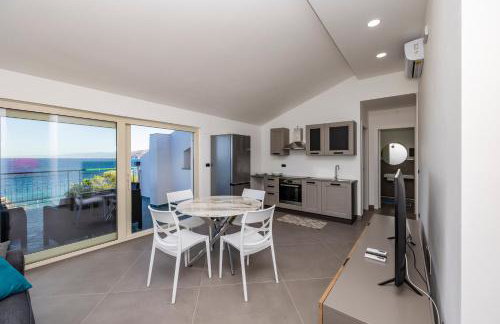 Seaview Apartment - Photo 1