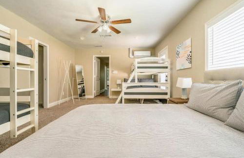 4BD-3BA Chic Timeless Elegance - 15 Mins to DT - Foto 26