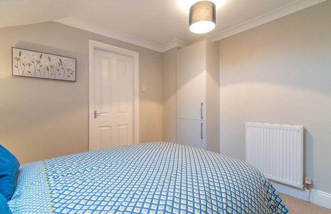 Modern Living 2 Bedroom Apartment South Wilmslow - Photo 24