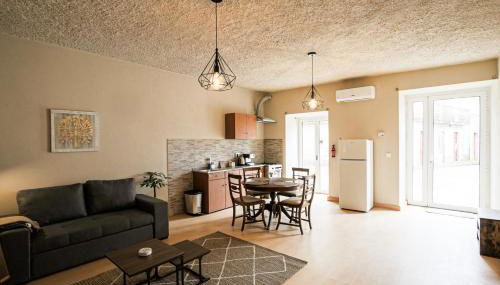 Casa Pinheiro - Foto 1