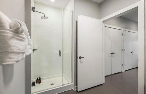 South Lamar Stay - Pickleball, Sauna & Cold Plunge - Photo 17