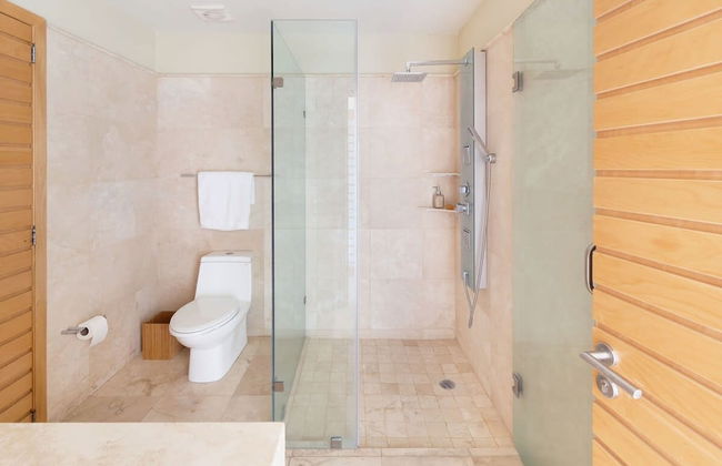 Enjoy Your Stay at a Luxury 3 Bedroom Condo With Stunning Lake Views - Foto 20