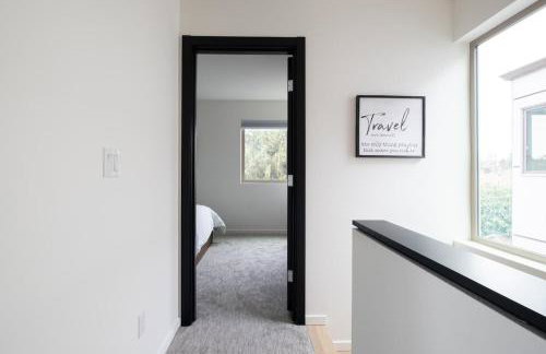 Designer Urban Retreat w Rooftop Deck & Fireplace - Foto 61