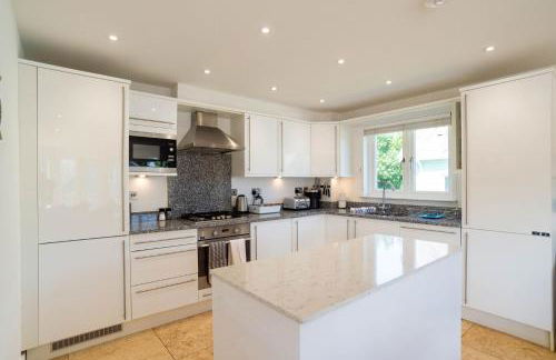 Trewhiddle Retreat V4 by Together Travel - Luxury 4-Bedroom Villa - Foto 11