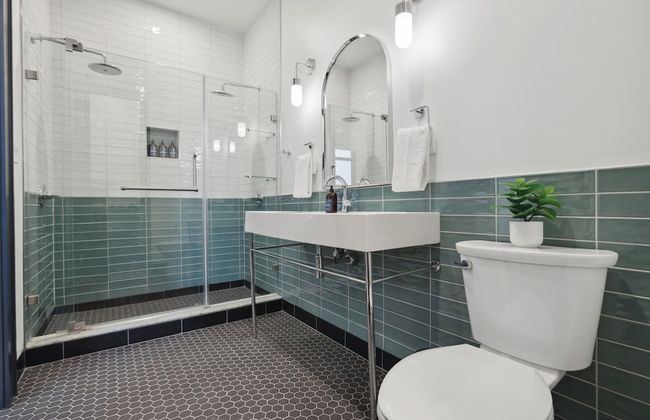 Roami at 714 Canal - Photo 57