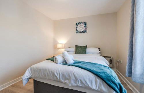 Waterfront Quayside Apartment with secure parking & lift, Ideal for Mobility Users - Foto 39