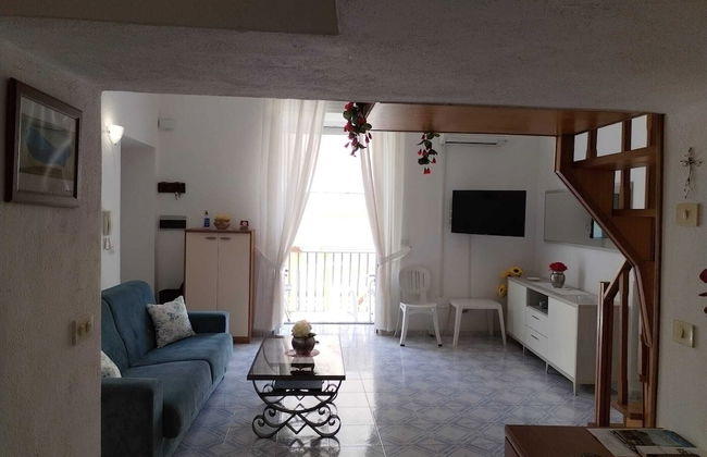 Ischia Ponte Romantic Apartment in the Historical Center and Near the sea - Photo 10