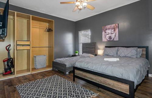 Wonderful 3 Bed 2 Bath House in Heart of YBOR City - Photo 18