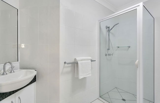 Beachfront Apartments on Trinity Beach - Photo 27