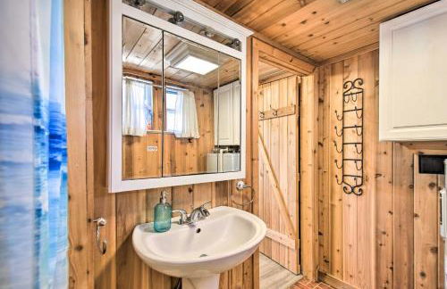 Chincoteague House with Enclosed Porch and Deck - Foto 13