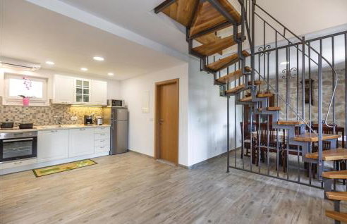 Awesome Home In Ploce With Jacuzzi - Foto 17