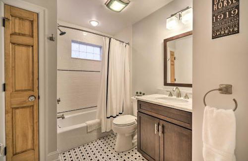 Stunning House with Deck, Game Room and Home Gym! - Foto 27