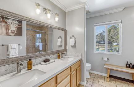 Temecula Wine Country Home w/ Pool, Hot Tub, Game Room & Vineyard Views - Foto 52