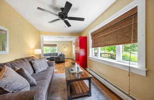 Spacious Home Hot Tub 2 Living Rooms Pets OK - Foto 26