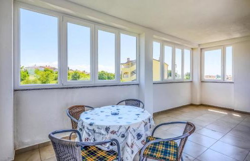 Beautiful Apartment In Umag With Wifi - Foto 6