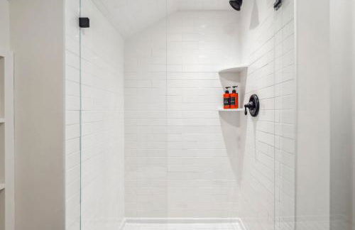 Seaside Serenity Steps to Beach Deck & Porch - Foto 37