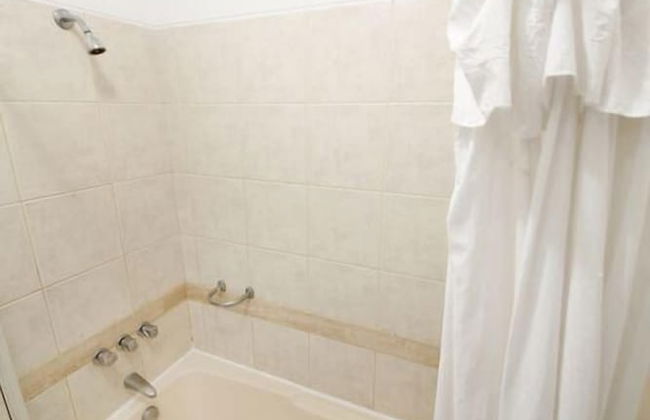 Great Location Walking Distance to Larcomar and Wong - Foto 17