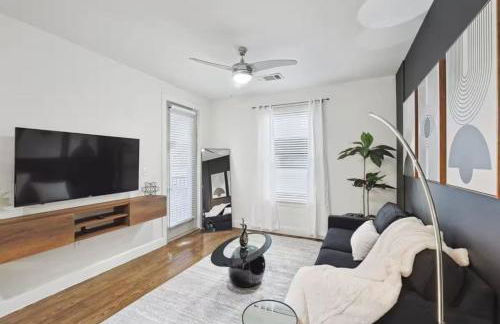 Chic and Stylish 2B near Legacy West Wi-Fi Fitness Pool 2260 - Foto 3