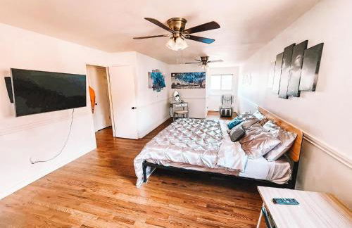 Theater Room Pet Friendly Near AF Academy Peaceful - Foto 7