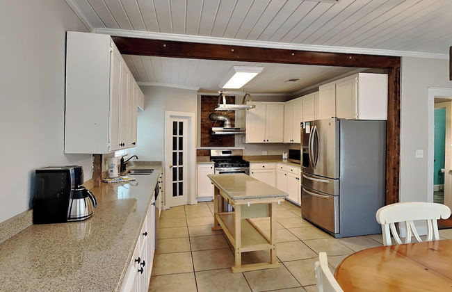 Innerarity House - Photo 3