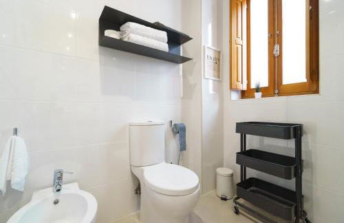 Valencia Home - Photo 73