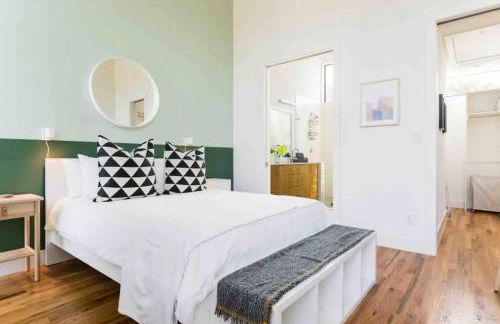 Glamorous Perfectly Located Luxury 2 Bed Townhome - Foto 8