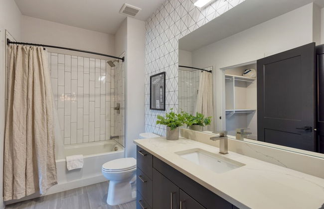 Honkey-tonk by Avantstay New Modern 2bdr in Walkable Midtown w Gym Pool - Foto 22