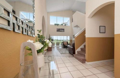 Grand Panoramic 5BR Pool Home near Disney Parks - Foto 12