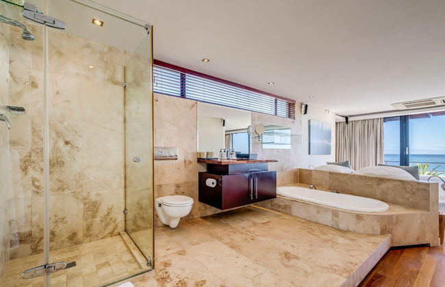 Multi-level Family Villa w Private Pool Views Lions Crest - Foto 15