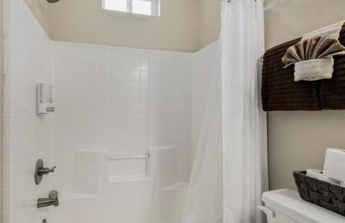 Mountain Peaks Getaway 4BR4BA Pet-Friendly Central AC Near Downtown Trails - Foto 26