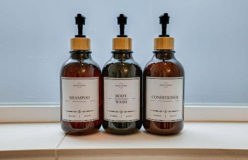 Perch - Urban Reflection 18 - Photo 33