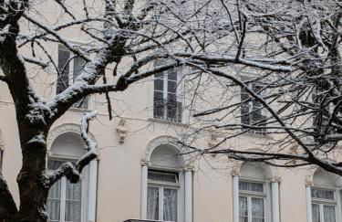 AU 47 ALLÉES D'ETIGNY - CENTRAL & STANDING - avec parking - Linge de lit et de toilette inclus - Foto 3