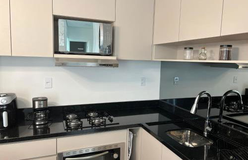 Ap completo a 900m da Vila Germânica com Piscina, Academia, Wi-Fi, Ar, Garagem e Tv no quarto - Foto 14