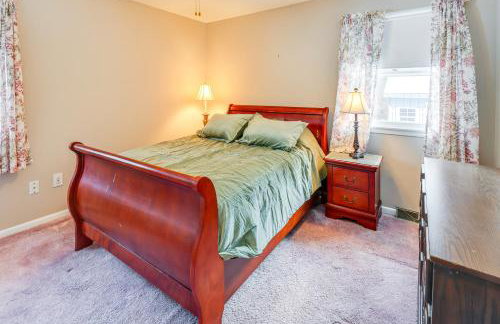 9 Mi to Lake George Village Home in Queensbury - Foto 17