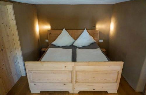 5Sterne Ferienwohnung im Fachwerk mit Bergblick in Alleinlage und großem Garten, Infrarotkabine - Foto 6