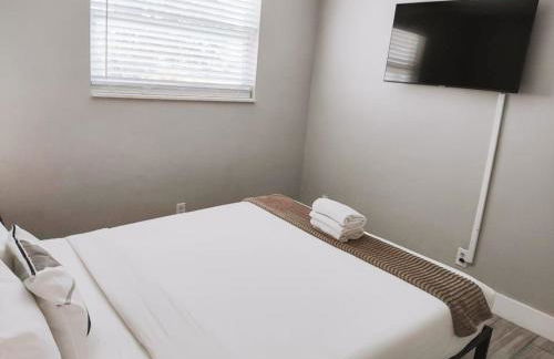 Rustic Retreats Cozy 2BR for 6 guests minutes from Las Olas - Foto 8