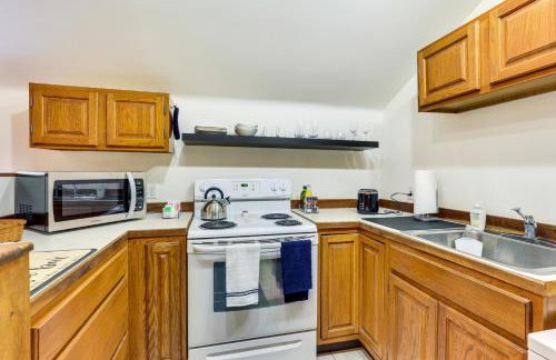 Chagrin Falls Home about 2 Mi to Town! - Foto 12