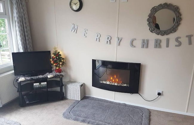 Lovely 2-bed Chalet at Robinhood Retreat Free Park - Foto 18