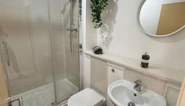 2BR Flat Free Parking Near Hampden and O2 Academy - Foto 4