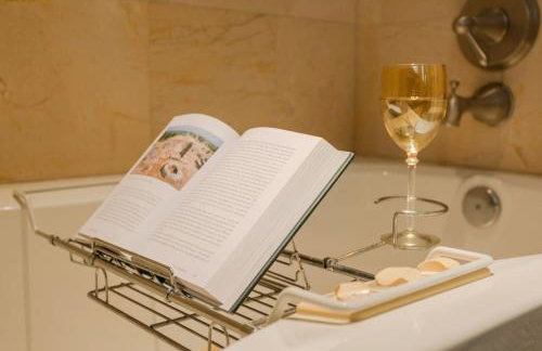 Walk to Everything Downtown EAT - SHOP - PLAY - Foto 5