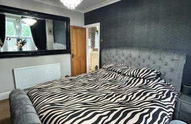 Luxury 2 Bed House with Hot Tub - Foto 6