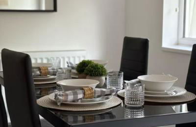 Spacious Bungalow in St Helens, 1-Min Drive to Carr Mill Bridge - Foto 67