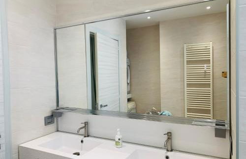 Modern 90sqm Apt - Ideal Base for Parma & Modena - Foto 34