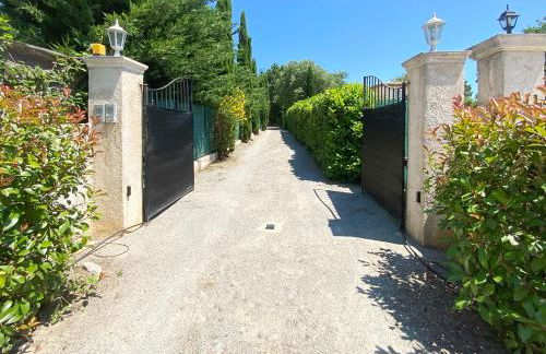 Villa climatisée, jardin, proche du Lac de St Cassien, Grasse, Fréjus, Cannes - Foto 37